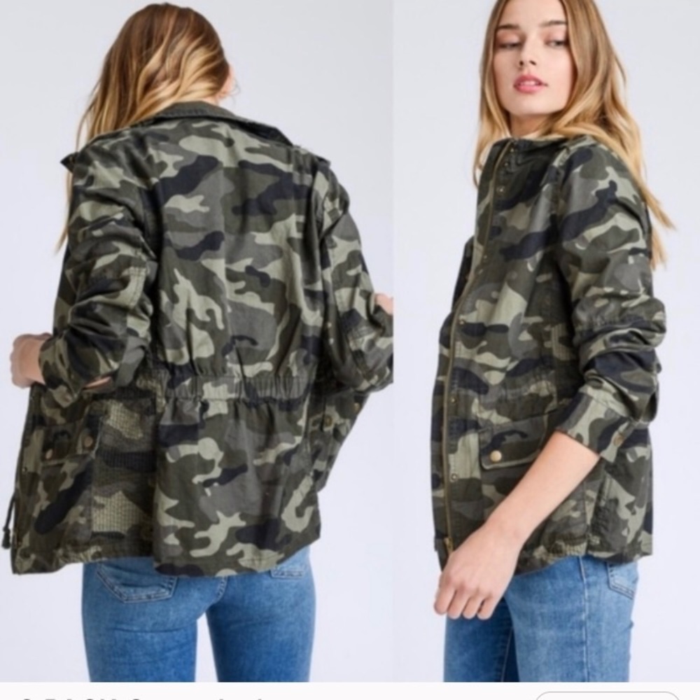 ONE LEFT NWT Camo Print Jacket - Picture 3 of 3